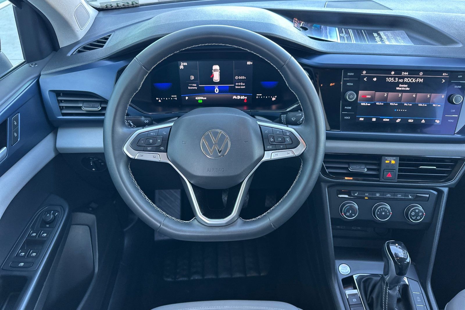 Used 2022 Volkswagen Taos SE w/ IQ.Drive SE Package image 14