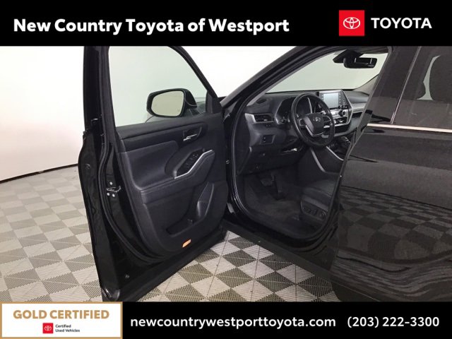 Certified 2022 Toyota Highlander XLE image 10