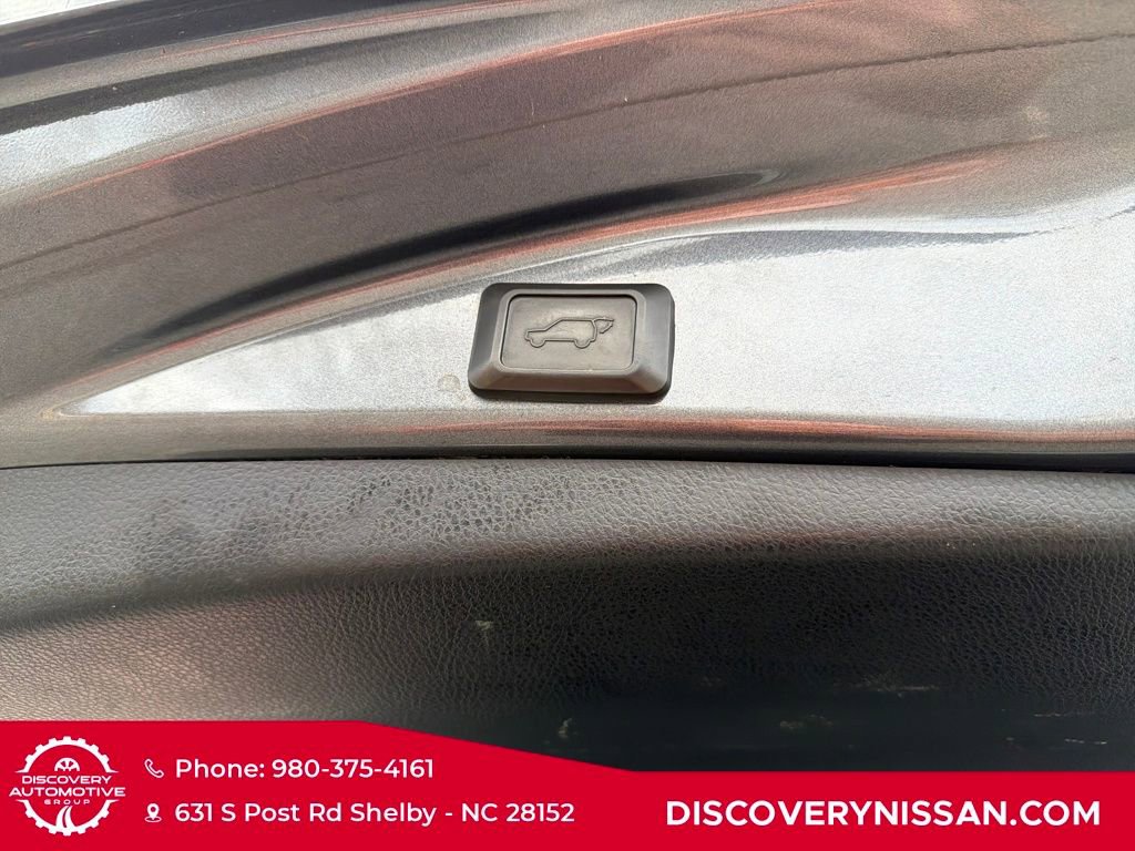 Used 2017 Toyota RAV4 Limited image 36