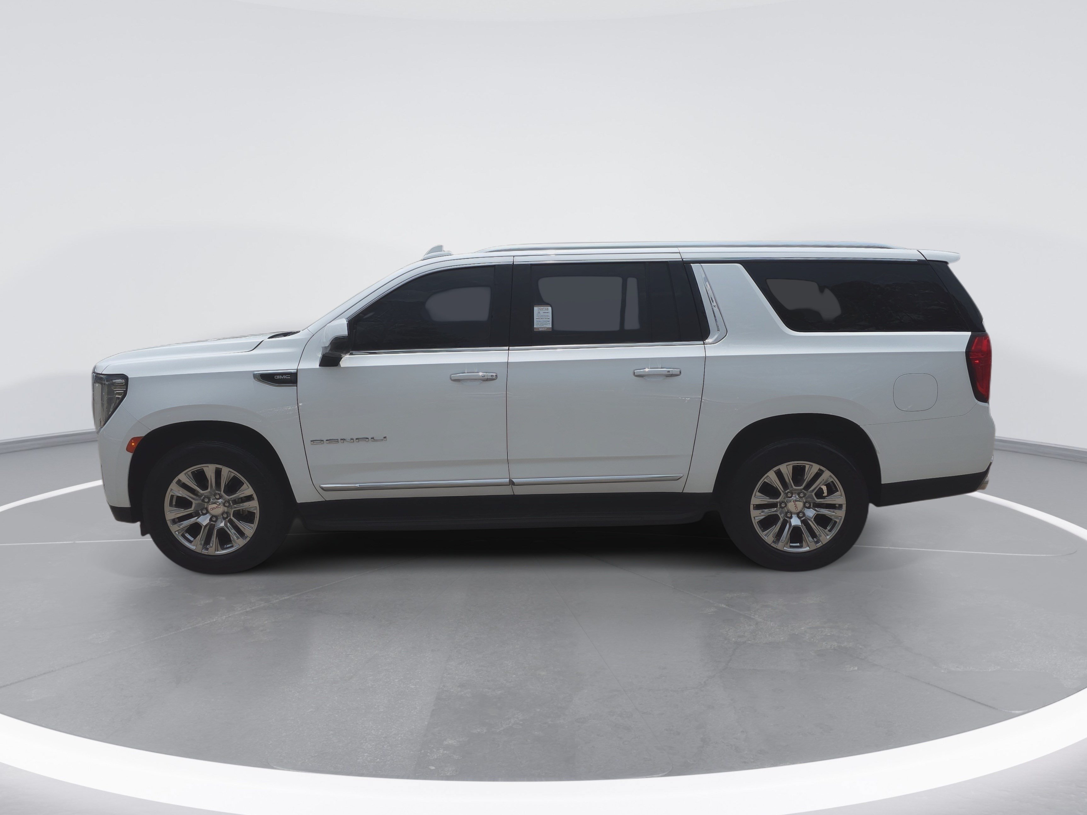 Used 2021 GMC Yukon XL Denali RWD image 6