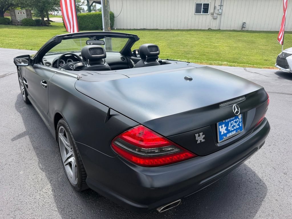 Used 2011 Mercedes-Benz SL 550 image 12