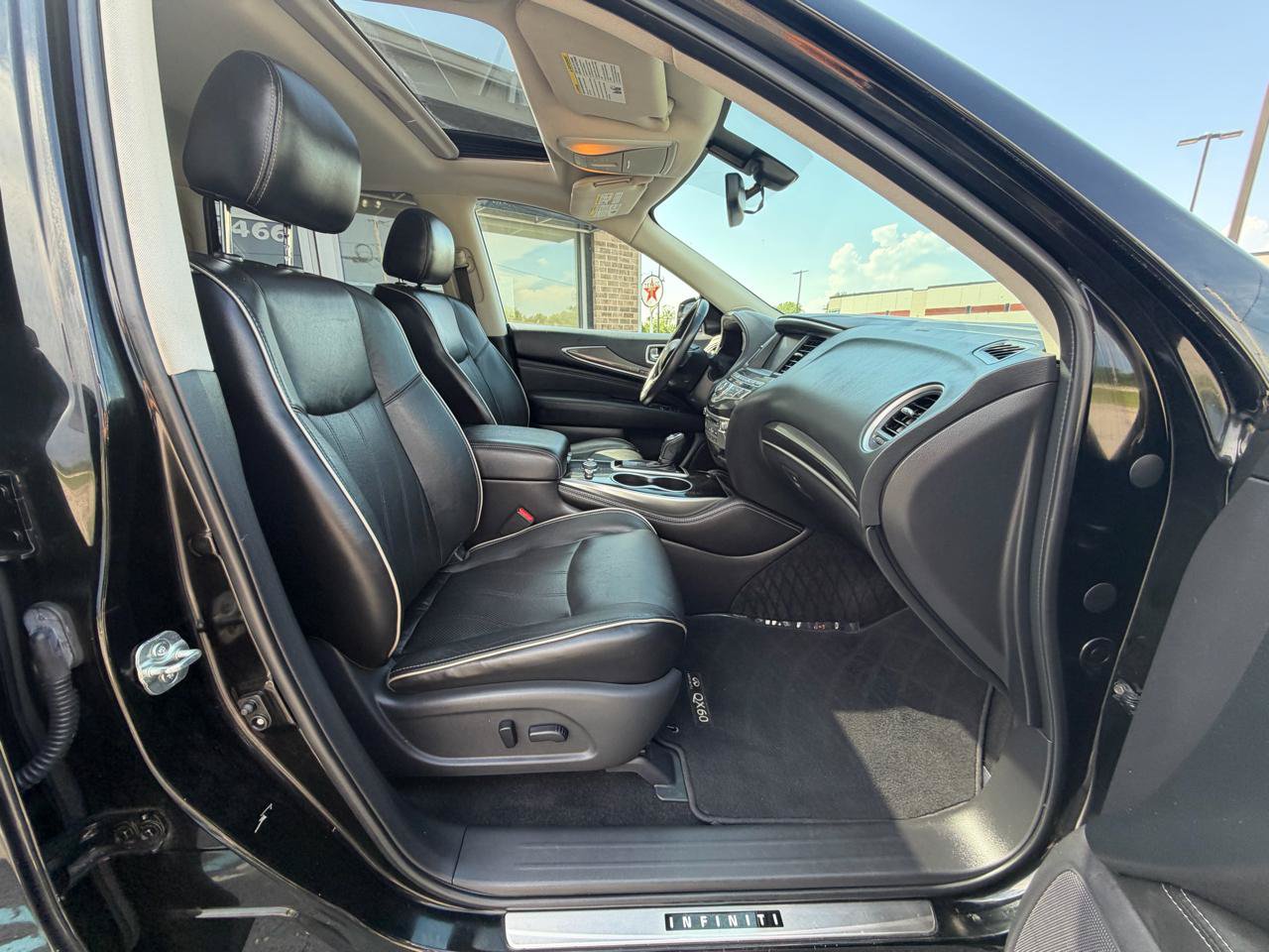 Used 2018 INFINITI QX60 Luxe w/ Premium Plus Package AWD/4WD image 31