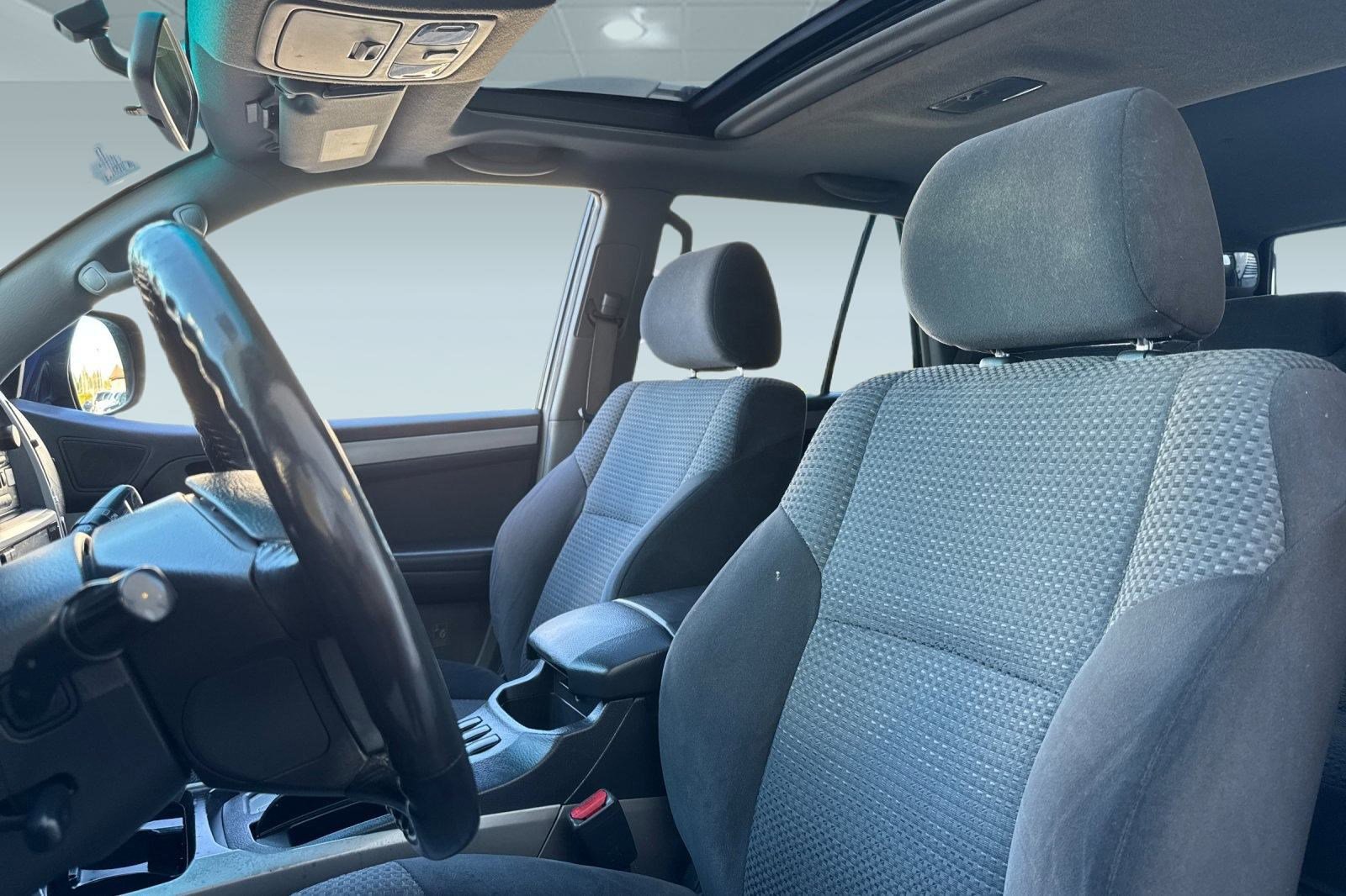 Used 2004 Toyota 4Runner SR5 image 14