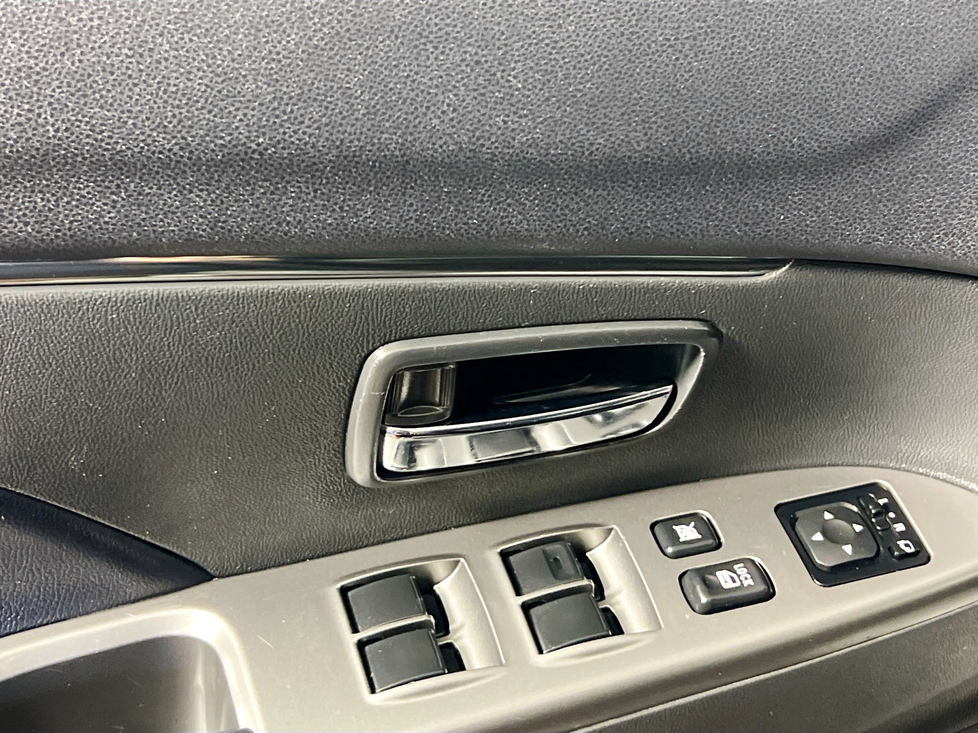 Used 2024 Mitsubishi Outlander Sport SE AWD/4WD image 16