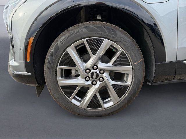 New 2025 Cadillac Optiq Luxury 1 image 10