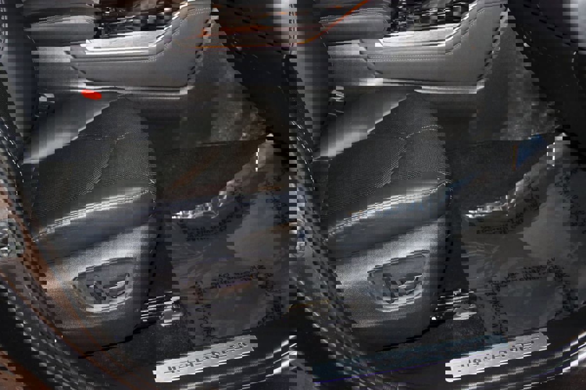 Used 2021 Toyota Highlander Limited image 58