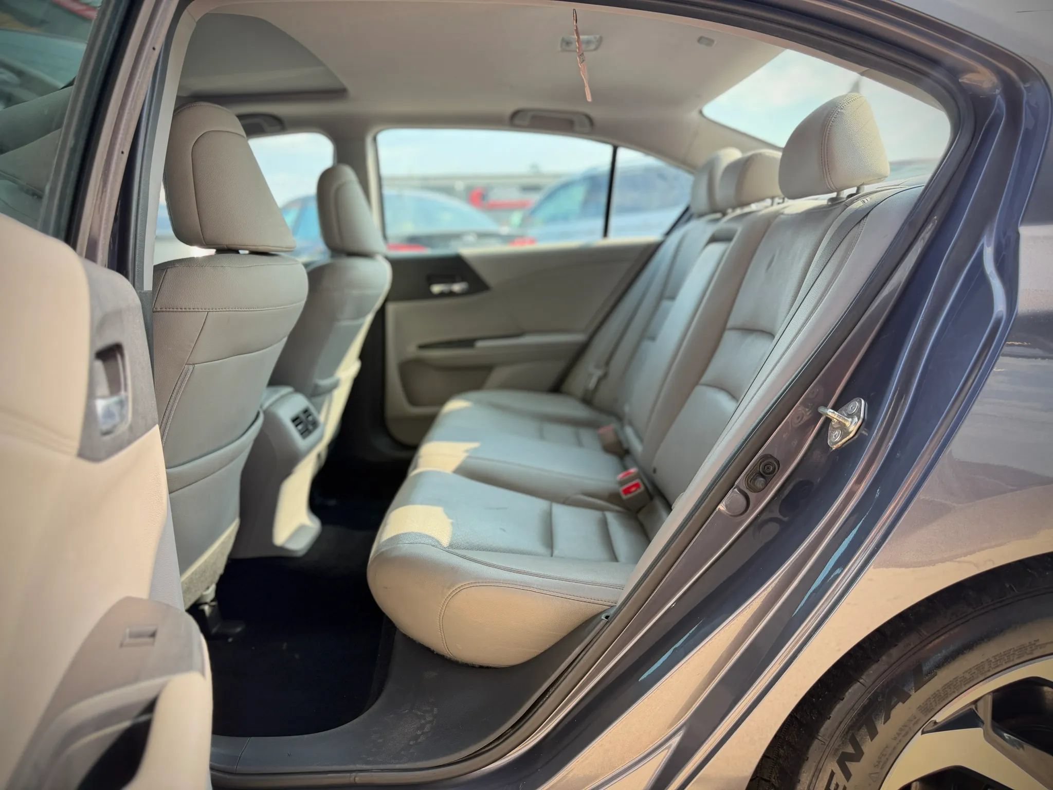 Used 2017 Honda Accord EX-L image 19