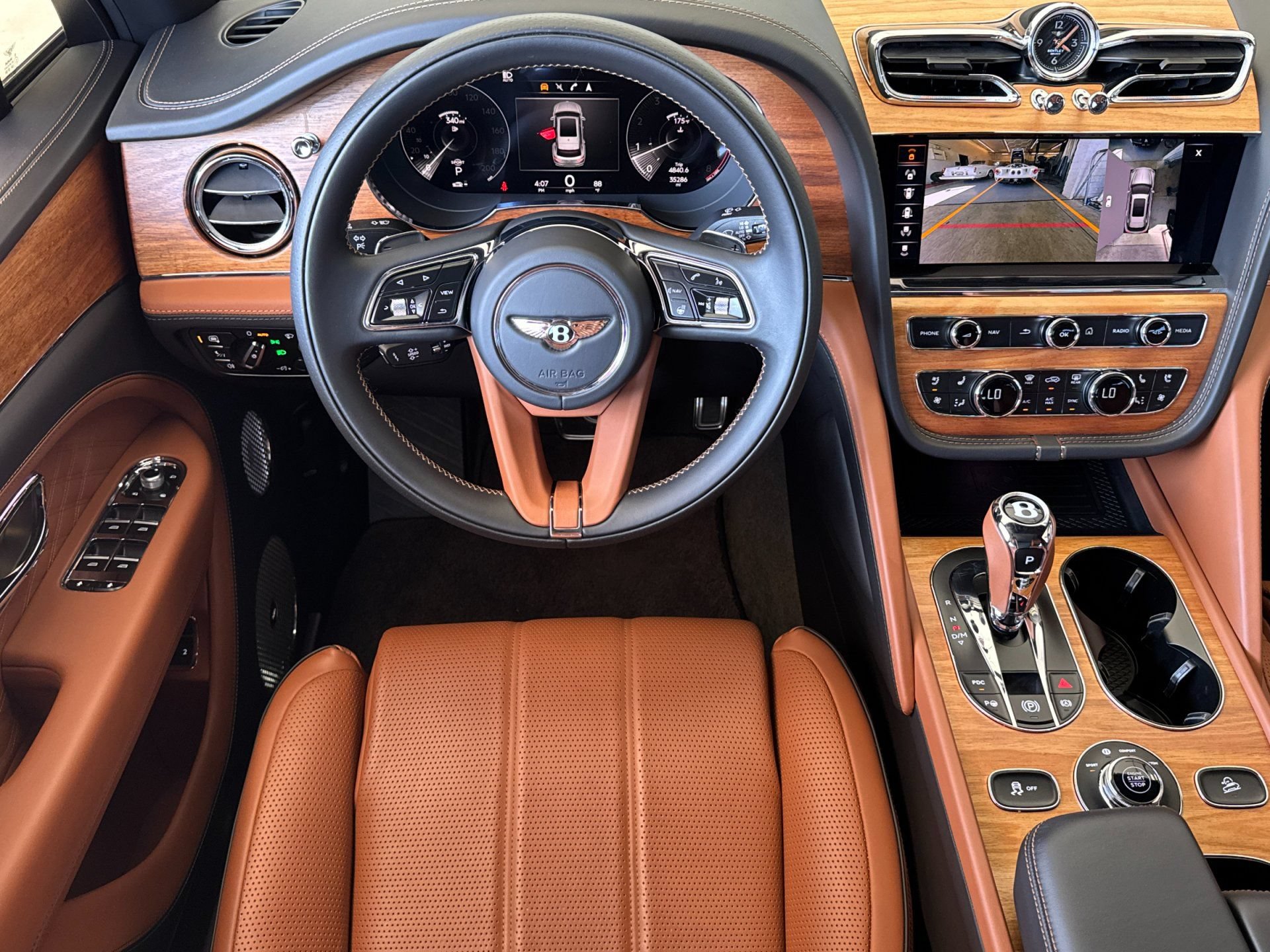 Certified 2023 Bentley Bentayga Extended Wheelbase AWD/4WD image 16