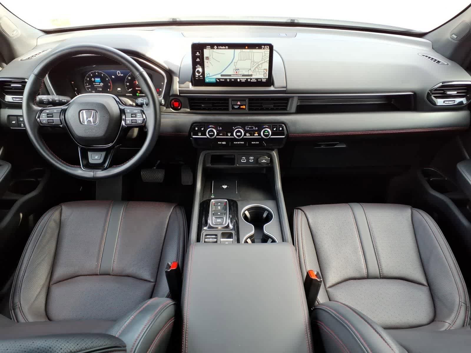 Certified 2025 Honda Pilot Black Edition image 11