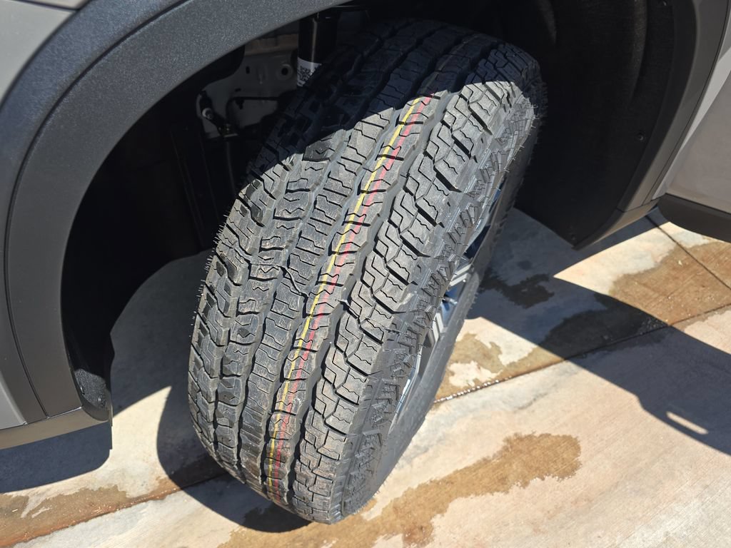 New 2026 GMC Acadia AT4 w/ Luxury Package AWD/4WD image 32