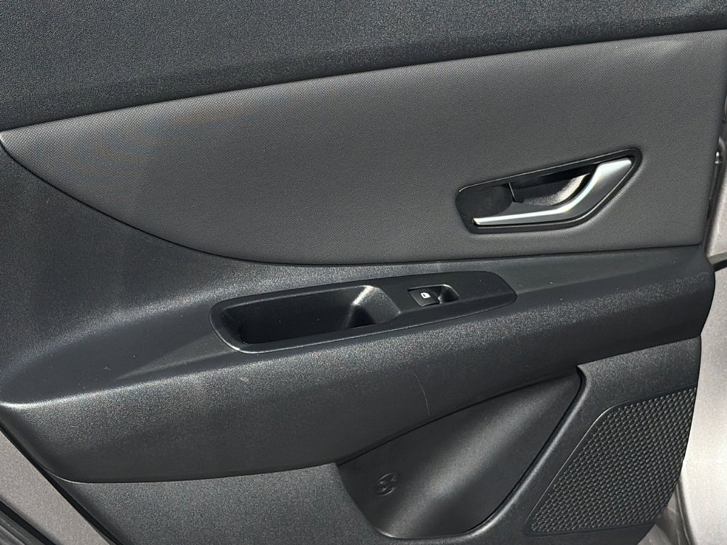 Certified 2023 Hyundai Elantra SEL w/ Convenience Package image 10