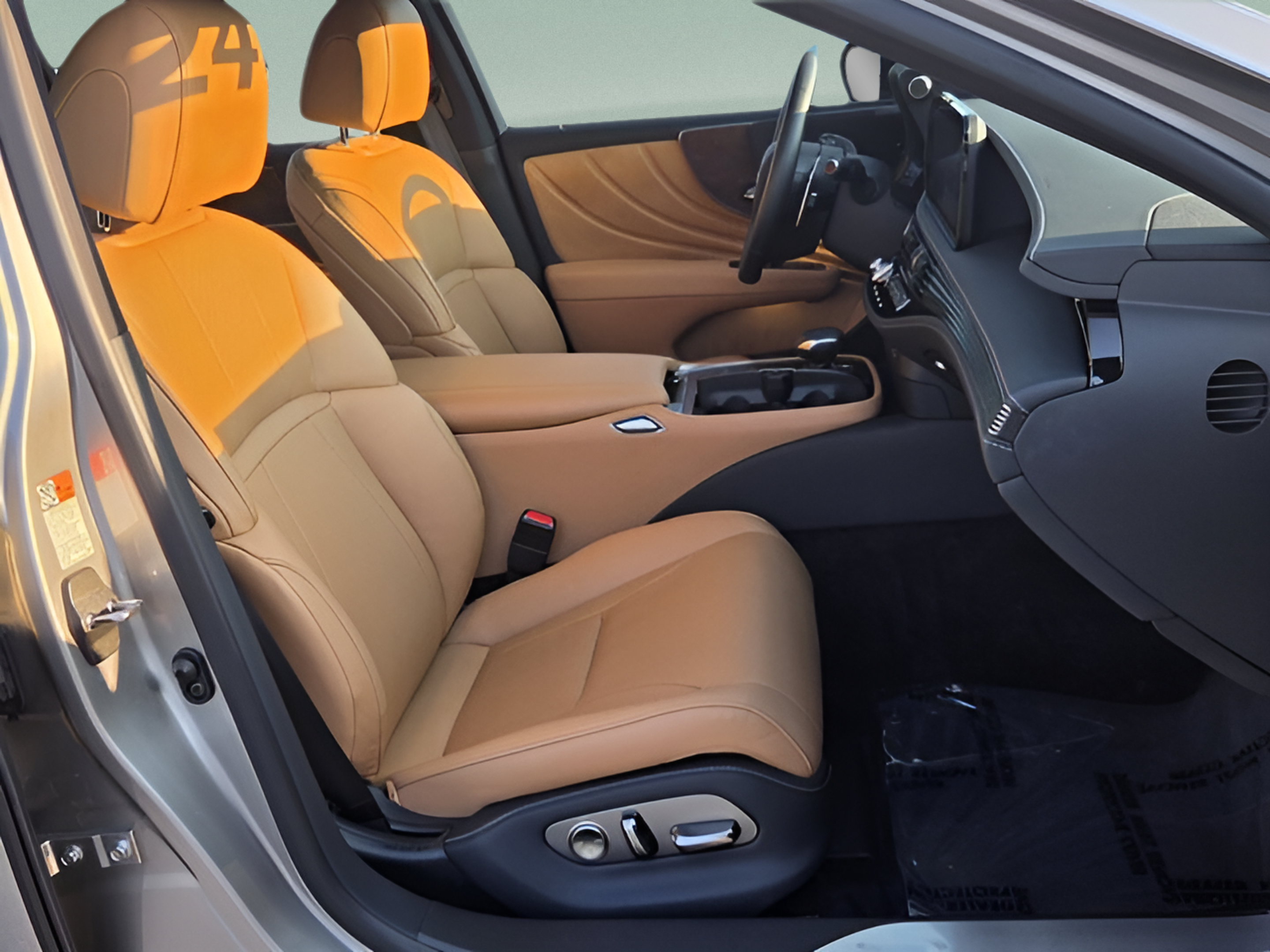 Certified 2024 Lexus LS 500 RWD image 16