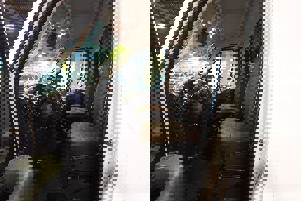 Used 2024 RAM ProMaster 3500 w/ Convenience Group image 11