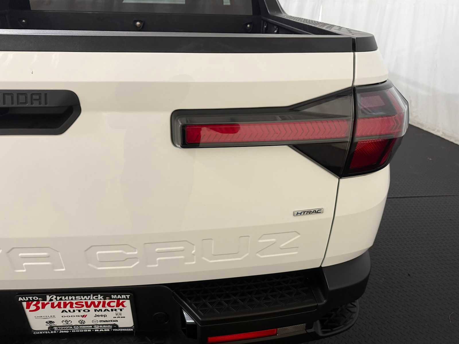 Used 2023 Hyundai Santa Cruz SE image 18