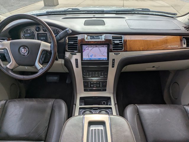 Used 2014 Cadillac Escalade Platinum image 21