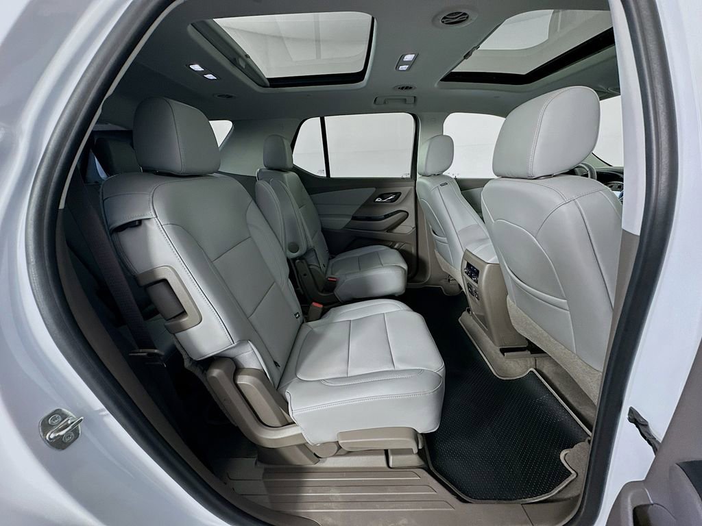 Used 2021 Chevrolet Traverse Premier w/ LPO, Cargo Package image 29