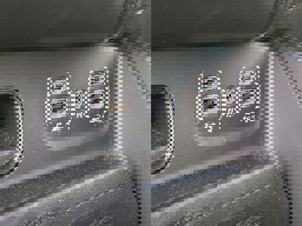 Used 2022 RAM 1500 Limited image 32