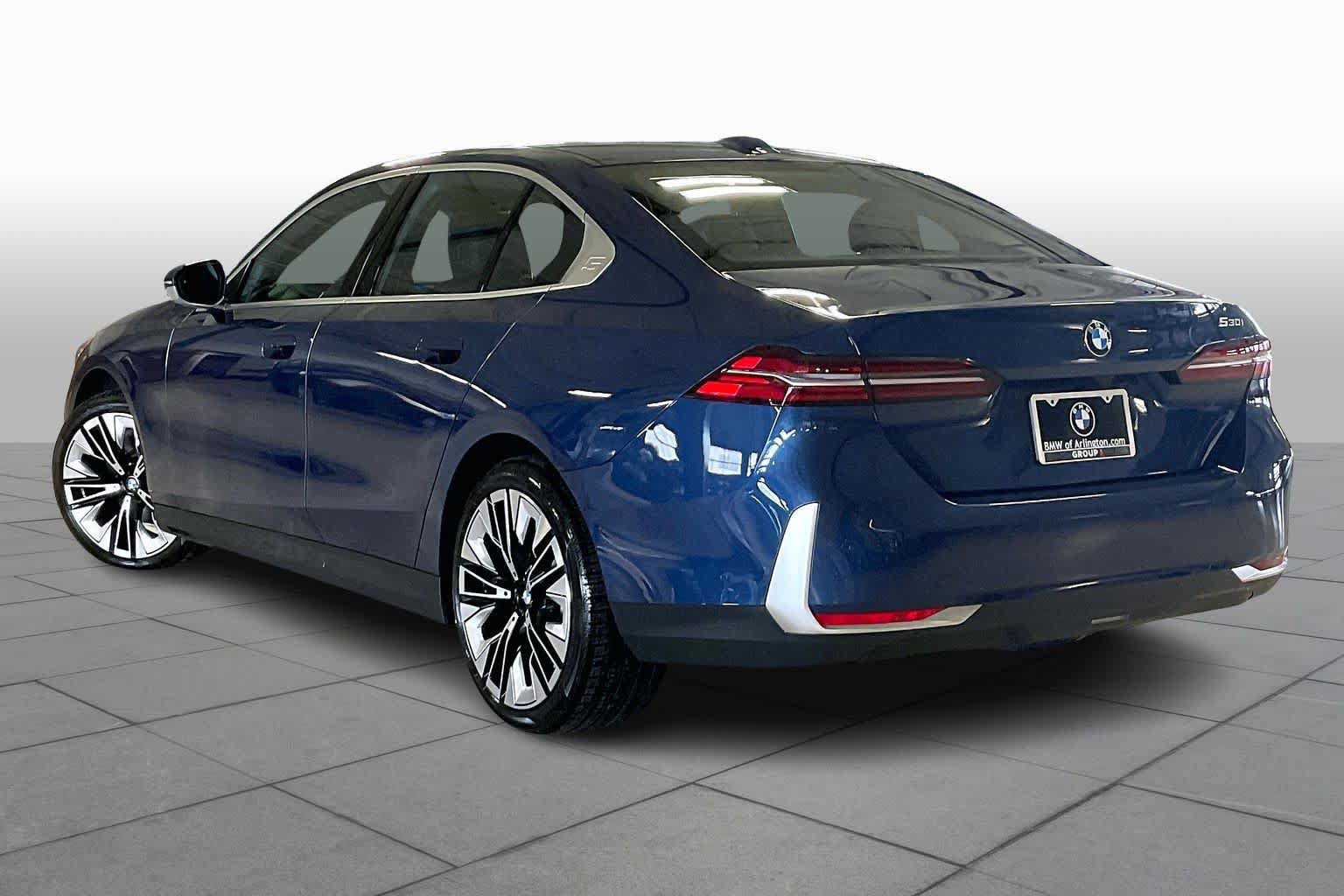 Used 2026 BMW 530i w/ Premium Package RWD image 12