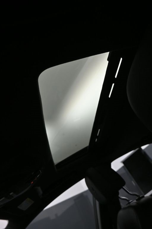 Used 2022 Maserati Ghibli Modena image 19