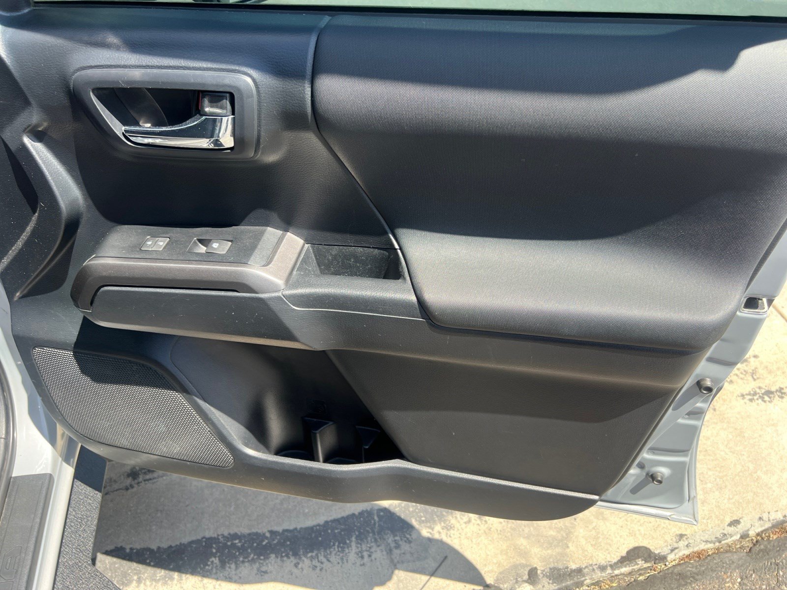 Certified 2019 Toyota Tacoma TRD Off-Road AWD/4WD image 27