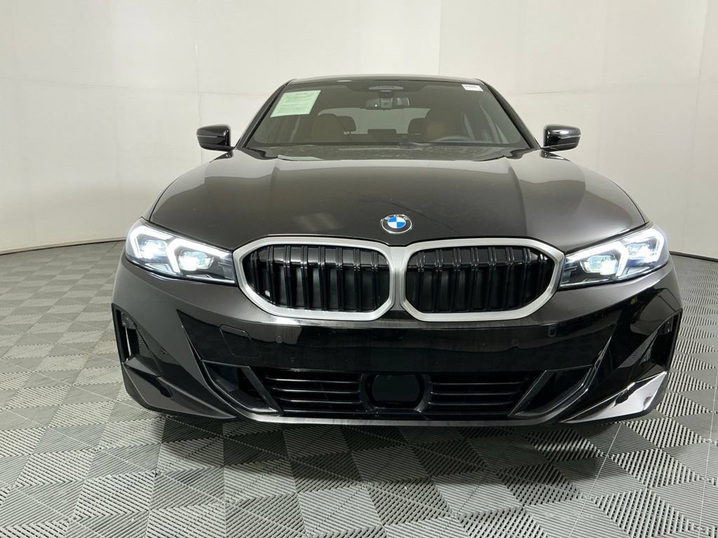Used 2026 BMW 330i Sedan w/ Premium Package RWD image 3