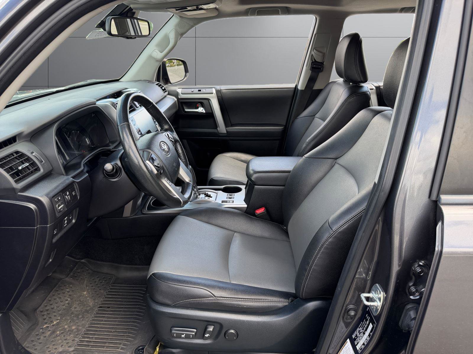 Certified 2023 Toyota 4Runner SR5 Premium w/ Moonroof Package AWD/4WD image 17