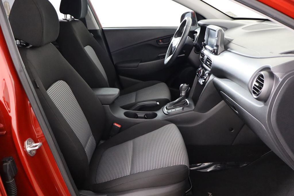 Used 2019 Hyundai Kona SEL w/ SEL Tech Package 02 FWD image 18