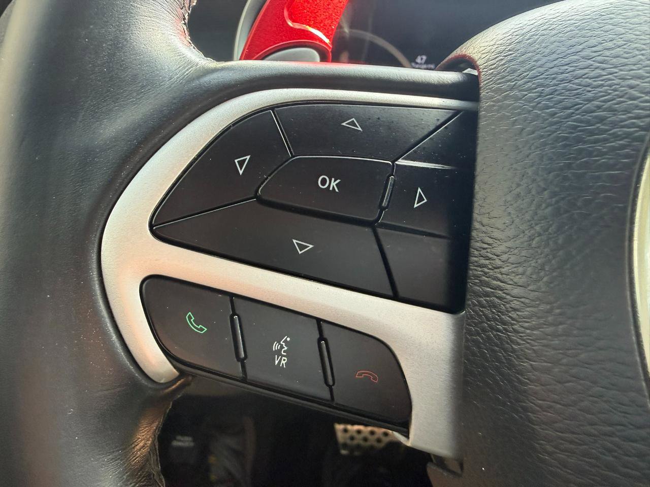 Used 2017 Dodge Charger R/T image 32