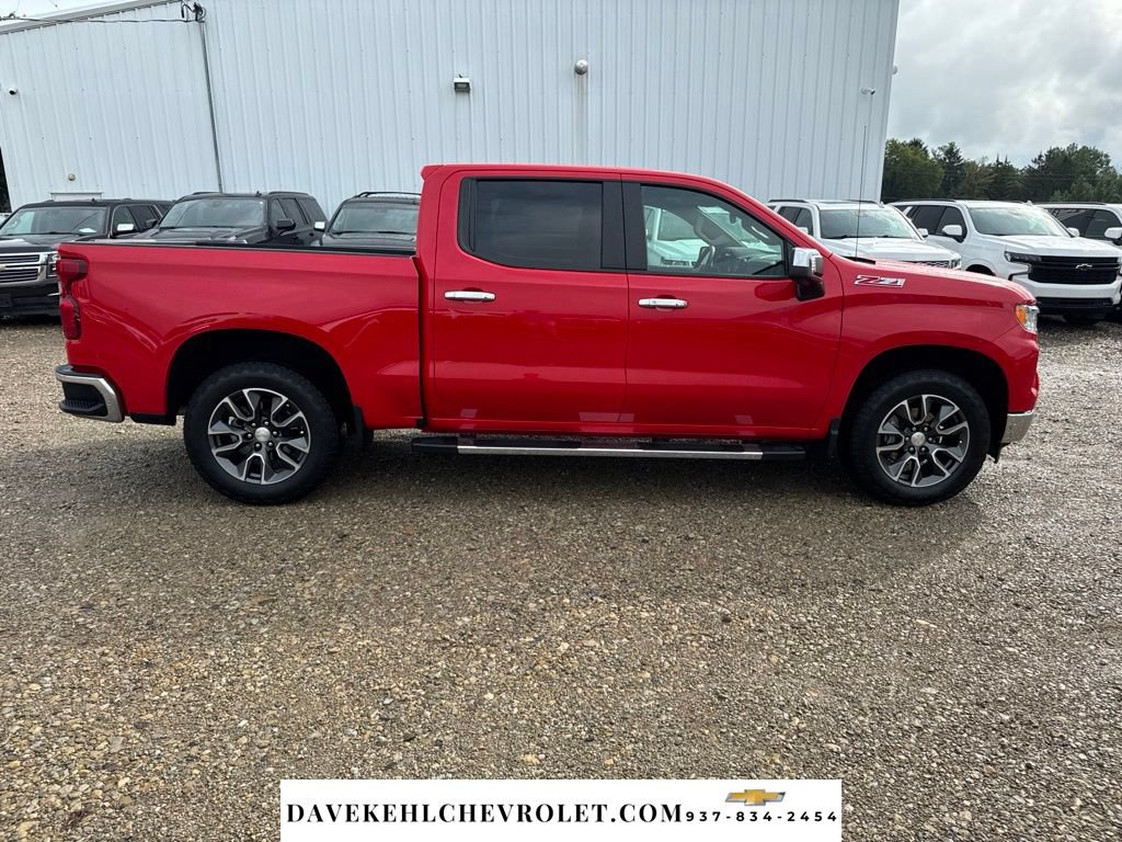 Used 2024 Chevrolet Silverado 1500 LT AWD/4WD image 6