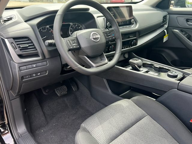 New 2026 Nissan Rogue SV w/ Cold Weather Package AWD/4WD image 13