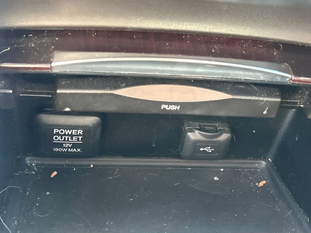 Used 2016 Acura TLX w/ Technology Package FWD image 29