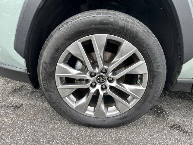 Used 2022 Toyota RAV4 XLE Premium image 9