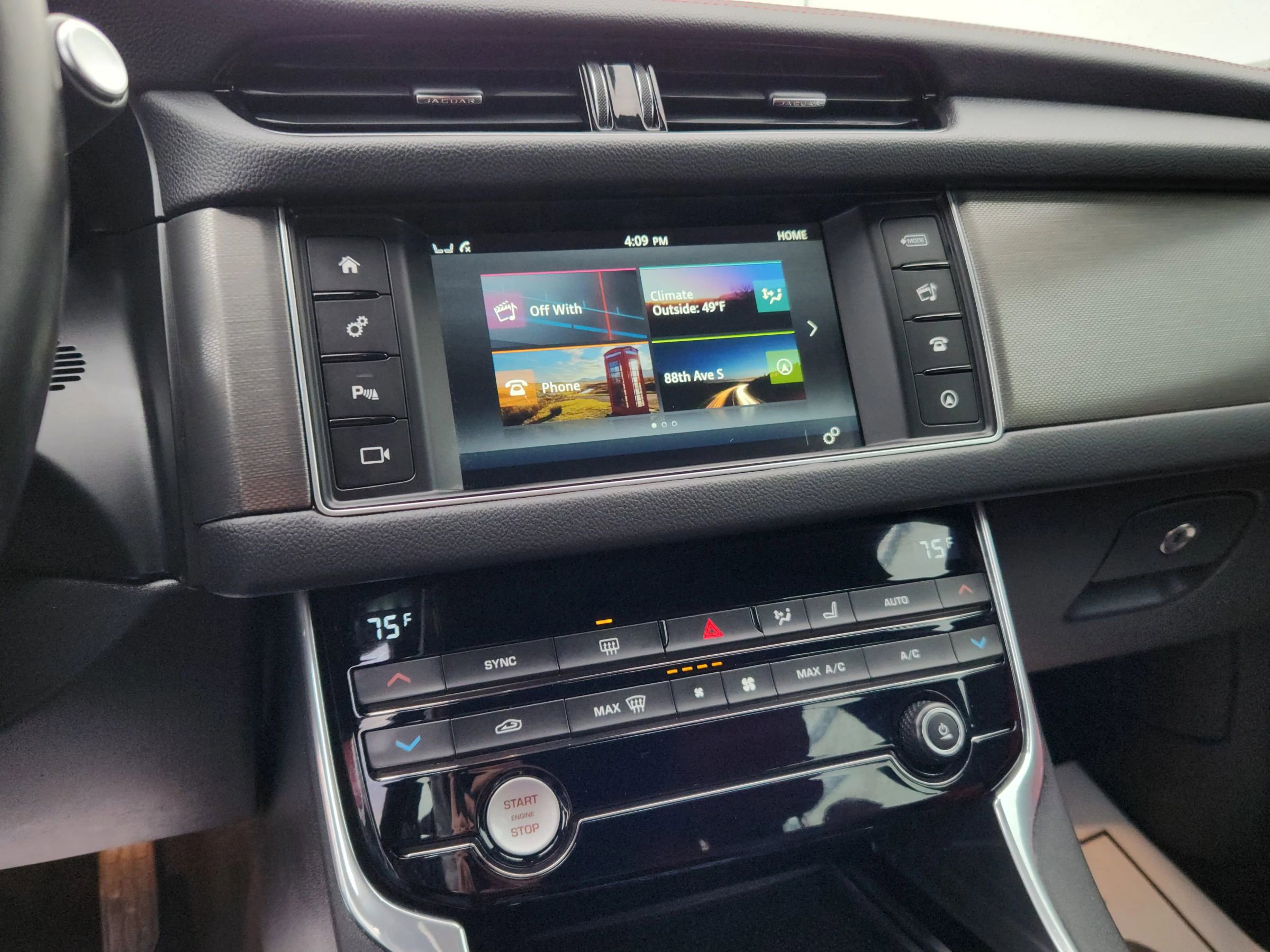 Used 2017 Jaguar XF S image 13