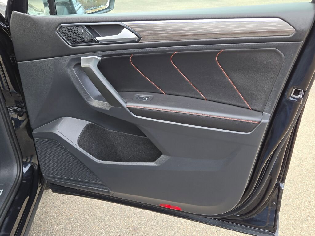 Used 2024 Volkswagen Tiguan Wolfsburg Edition image 9