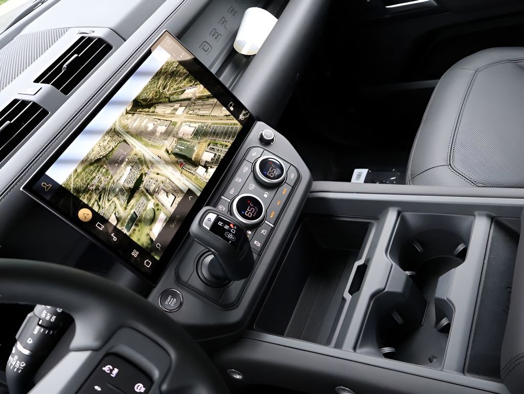 New 2026 Land Rover Defender 110 X-Dynamic SE AWD/4WD image 16