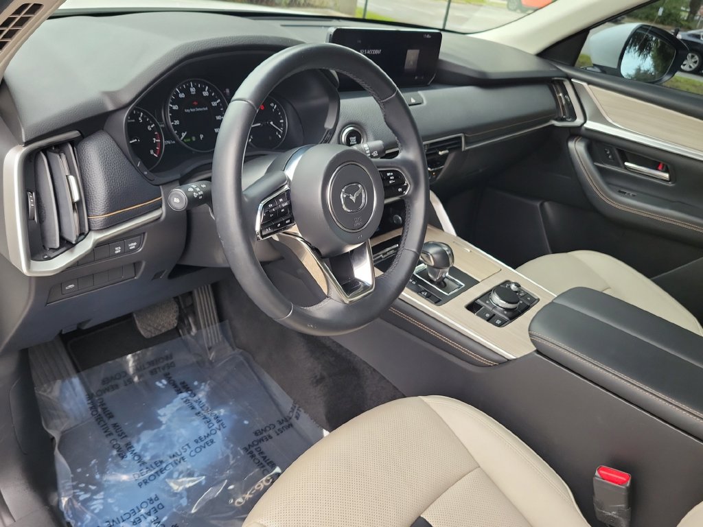 Used 2024 MAZDA CX-90 3.3 Turbo w/ Preferred Plus AWD/4WD image 22