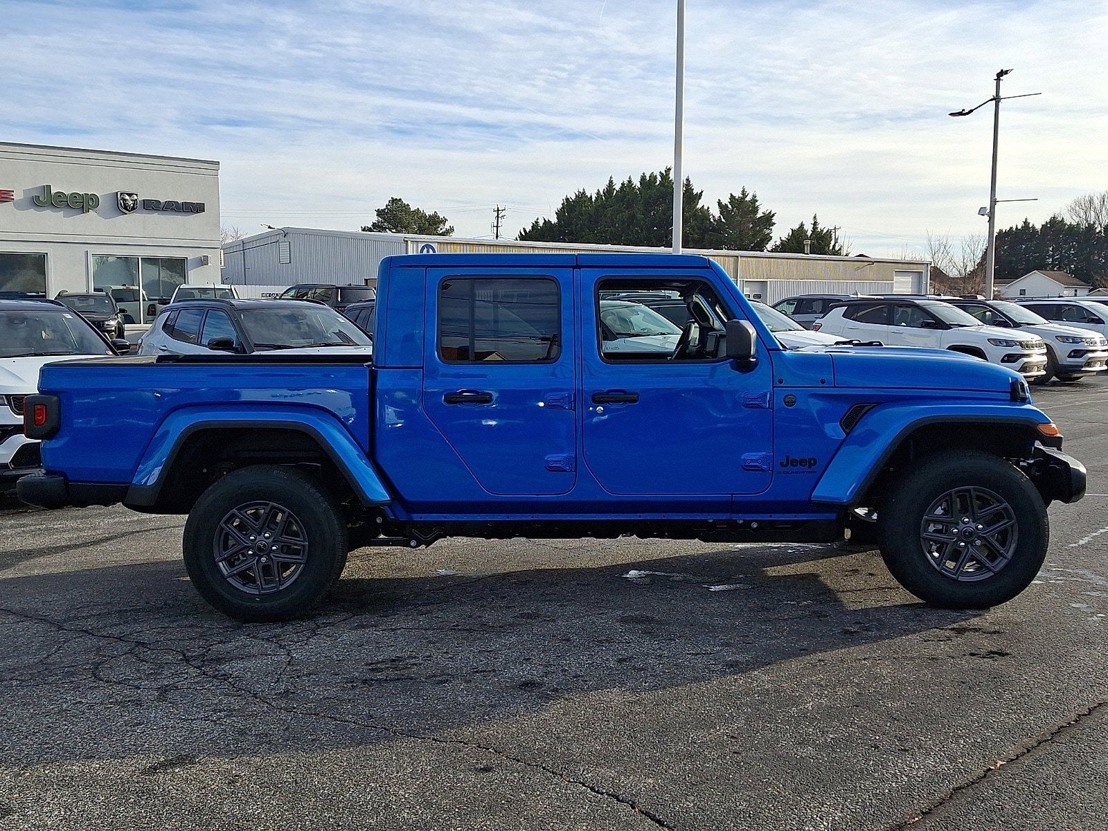 New 2026 Jeep Gladiator Sport AWD/4WD image 7