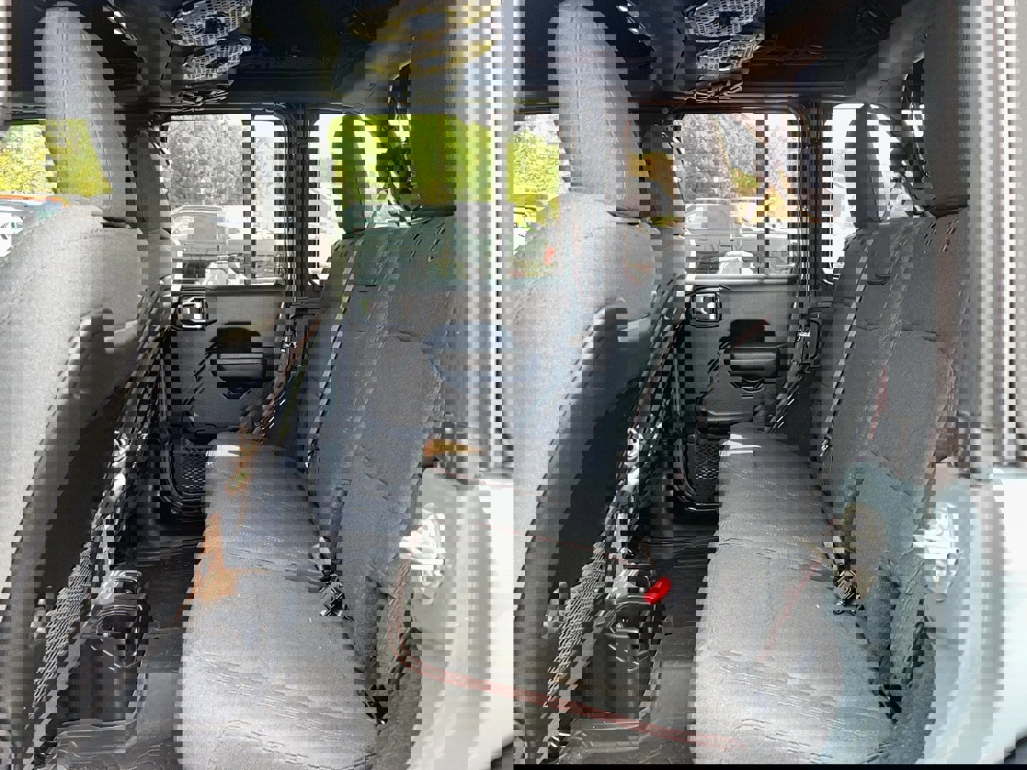 Used 2024 Jeep Wrangler Unlimited Rubicon image 29