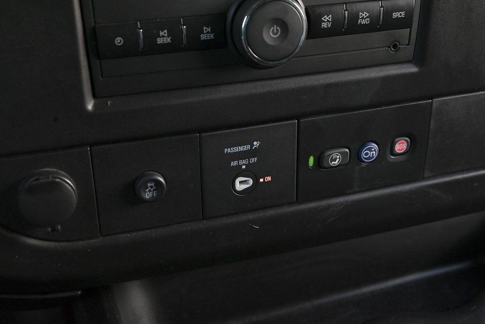 Used 2022 Chevrolet Express 3500 Extended w/ Driver Convenience Package image 27