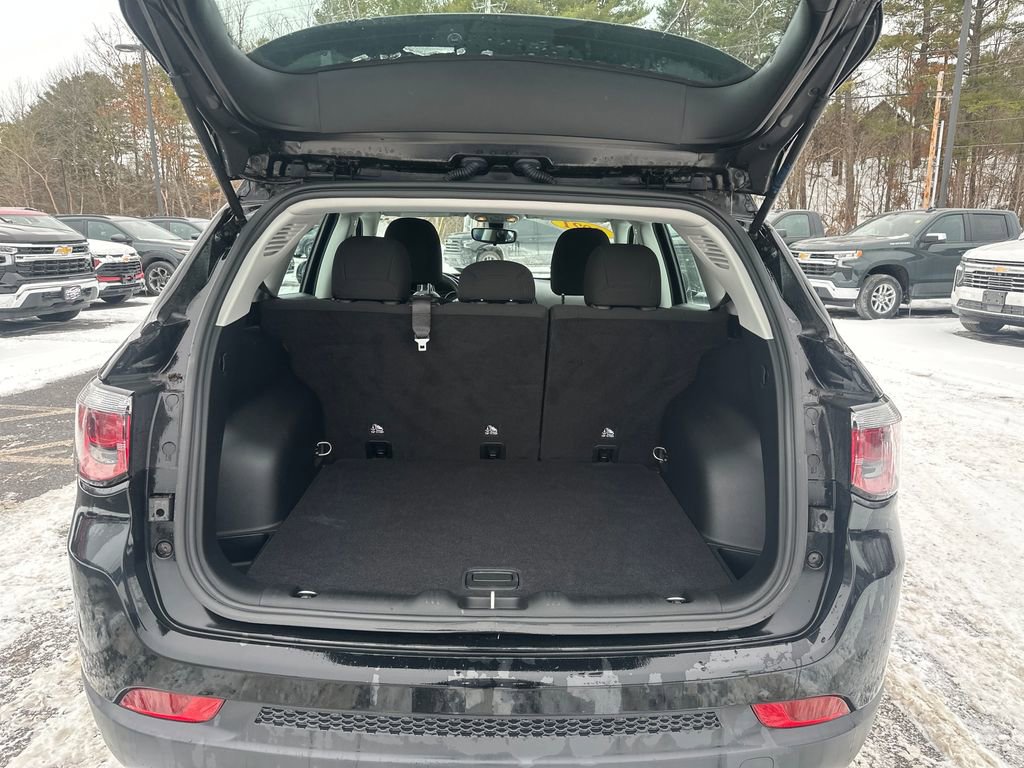 Used 2021 Jeep Compass Sport image 7