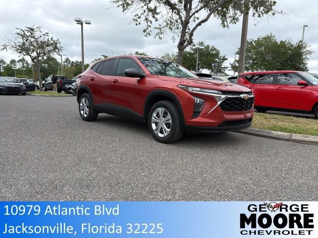 Used 2024 Chevrolet Trax LS FWD image 1