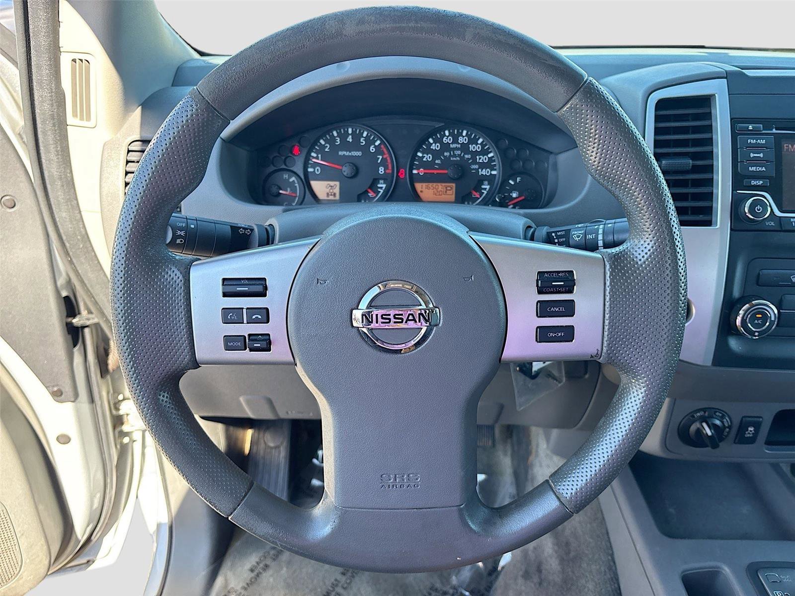 Used 2017 Nissan Frontier SV image 11