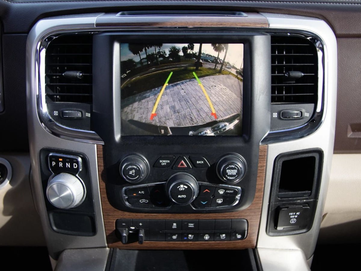 Used 2016 RAM 1500 Laramie w/ Convenience Group RWD image 32