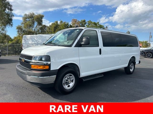 Used 2025 Chevrolet Express 3500 LT w/ LT Preferred Equipment Group image 3