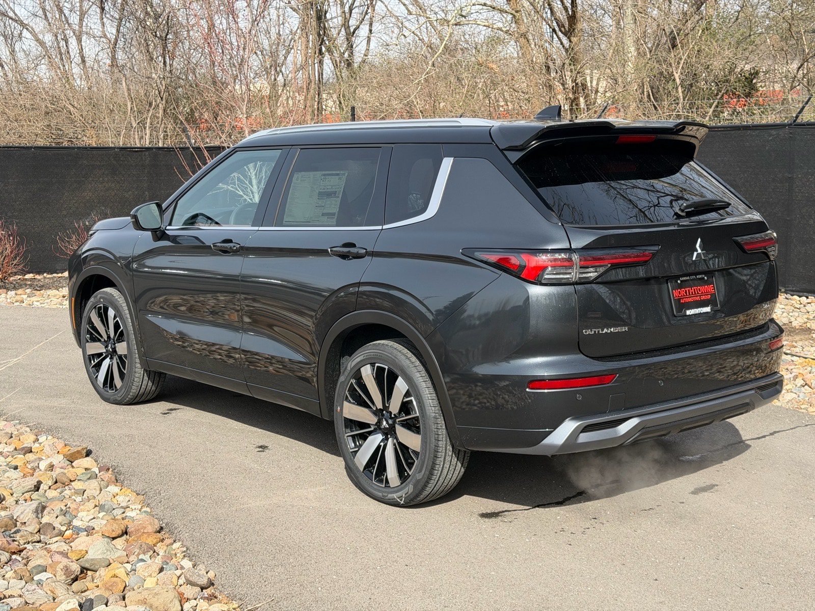 New 2026 Mitsubishi Outlander SEL AWD/4WD image 3