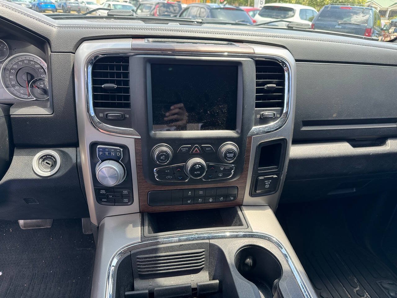 Used 2018 RAM 1500 Laramie AWD/4WD image 14