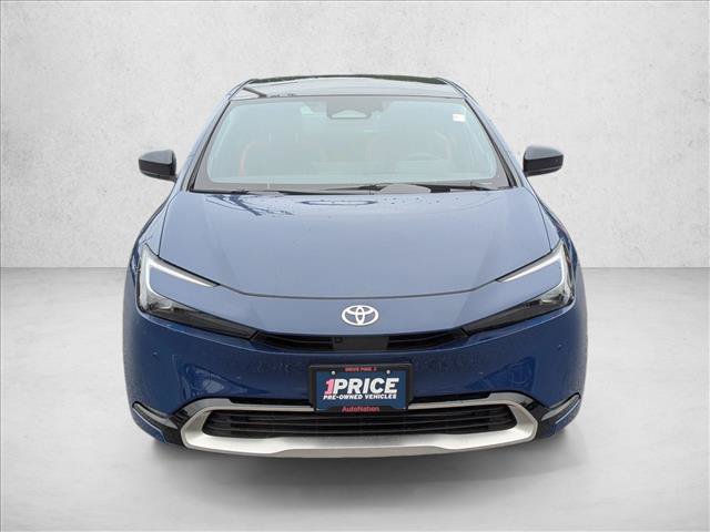 Used 2025 Toyota Prius Plug-In Hybrid w/ Limited Premium Package FWD video 2