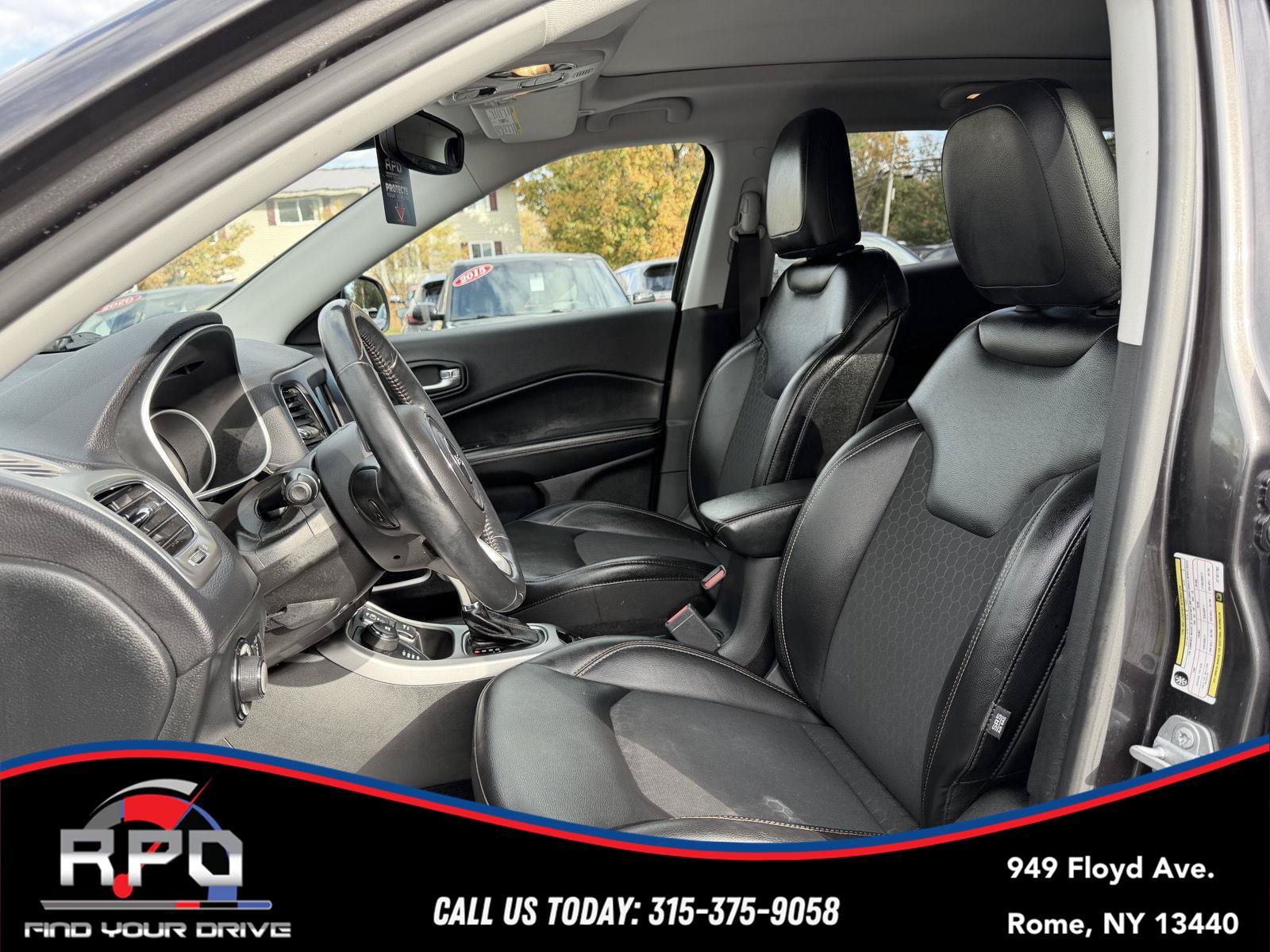 Used 2018 Jeep Compass Latitude AWD/4WD image 11