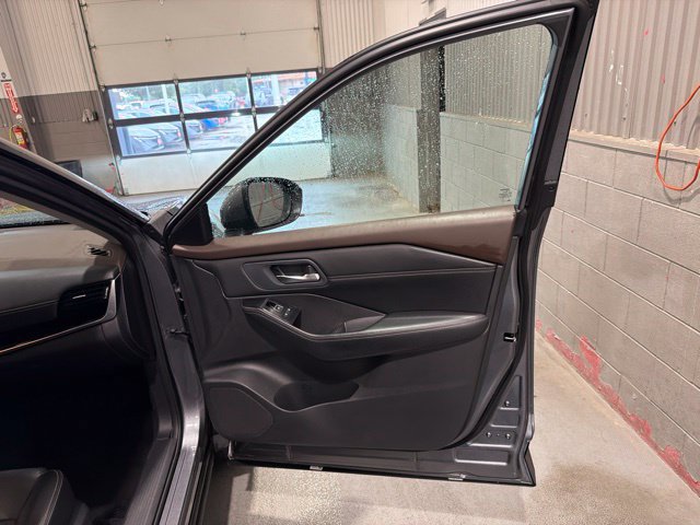 Certified 2023 Nissan Rogue SL AWD/4WD image 17
