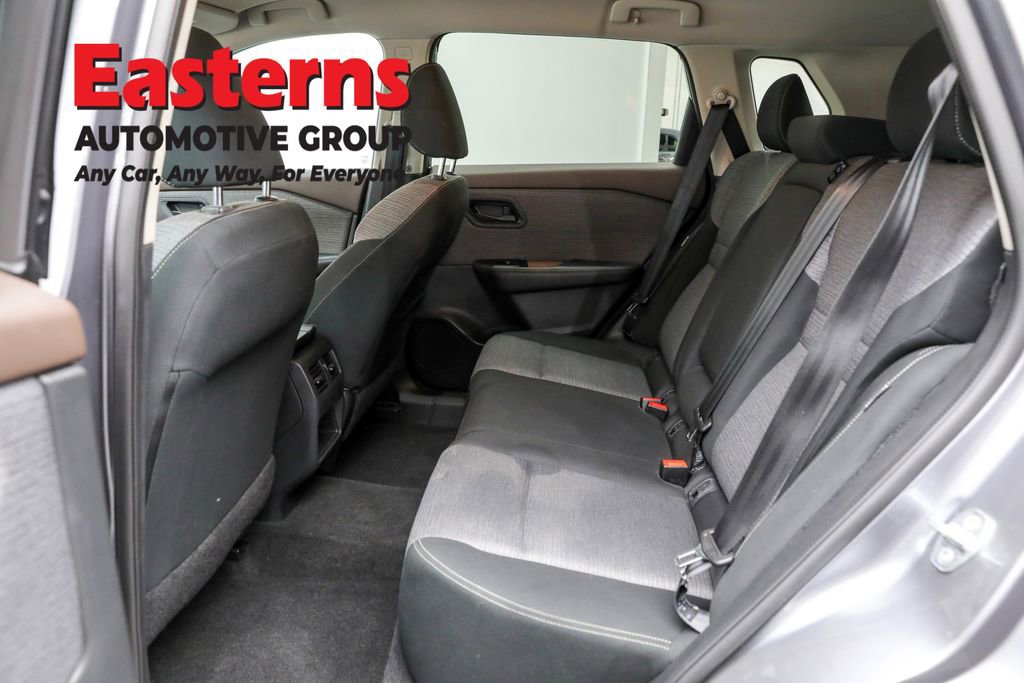 Used 2021 Nissan Rogue S image 22